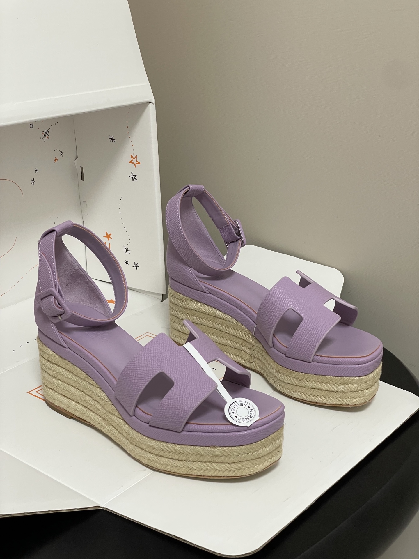 顶级品质（配高档飞机盒✈️）Hermes 爱马仕🐎 H家 Elda草编鞋系列经典H型鞋面坡跟凉鞋露趾后绑