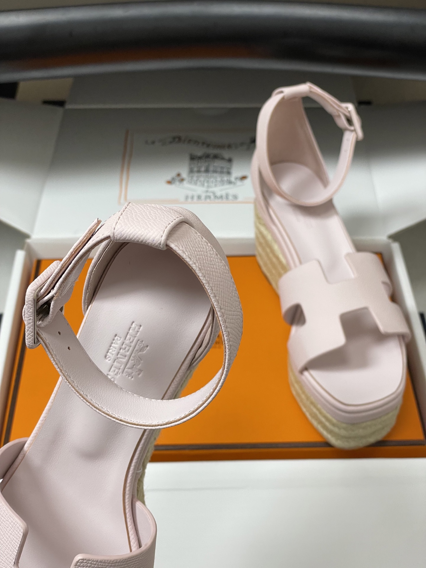 顶级品质（配高档飞机盒✈️）Hermes 爱马仕🐎 H家 Elda草编鞋系列经典H型鞋面坡跟凉鞋露趾后绑