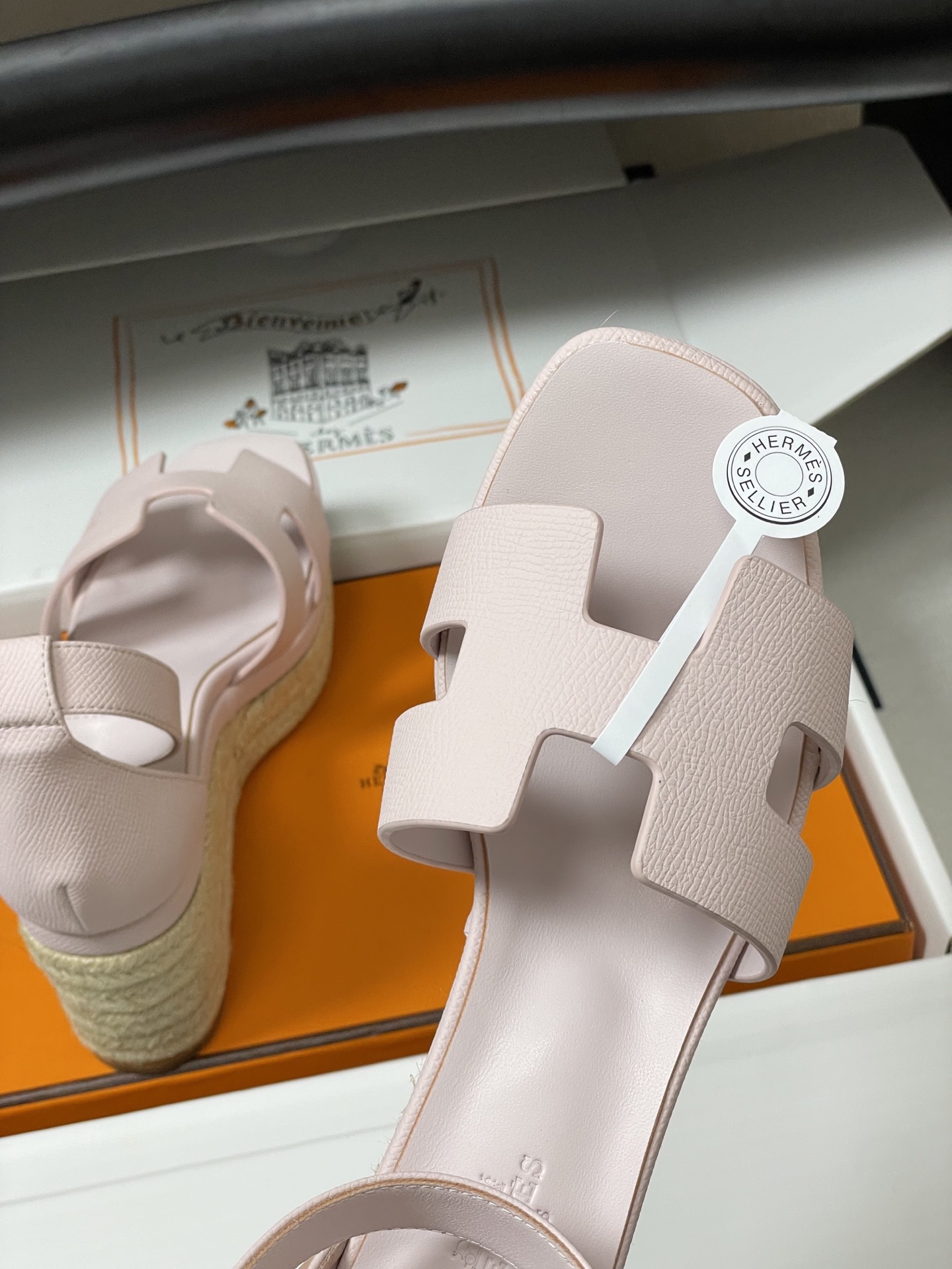 顶级品质（配高档飞机盒✈️）Hermes 爱马仕🐎 H家 Elda草编鞋系列经典H型鞋面坡跟凉鞋露趾后绑