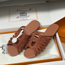 顶级品质(配高档飞机盒✈️)Hermes 爱马仕🐎 2026春夏新款 H家Noria凉拖鞋系列经典猪鼻子 顶级品质(配高档飞机盒✈️)Hermes 爱马仕🐎 2026春夏新款 H家Noria凉拖鞋系列经典猪鼻子