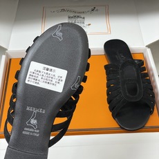 顶级品质(配高档飞机盒✈️)Hermes 爱马仕🐎 2026春夏新款 H家Noria凉拖鞋系列经典猪鼻子 顶级品质(配高档飞机盒✈️)Hermes 爱马仕🐎 2026春夏新款 H家Noria凉拖鞋系列经典猪鼻子
