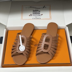 顶级品质(配高档飞机盒✈️)Hermes 爱马仕🐎 2026春夏新款 H家Noria凉拖鞋系列经典猪鼻子 顶级品质(配高档飞机盒✈️)Hermes 爱马仕🐎 2026春夏新款 H家Noria凉拖鞋系列经典猪鼻子