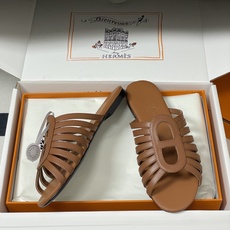 顶级品质(配高档飞机盒✈️)Hermes 爱马仕🐎 2026春夏新款 H家Noria凉拖鞋系列经典猪鼻子 顶级品质(配高档飞机盒✈️)Hermes 爱马仕🐎 2026春夏新款 H家Noria凉拖鞋系列经典猪鼻子