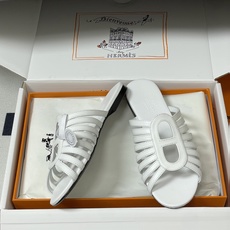 顶级品质(配高档飞机盒✈️)Hermes 爱马仕🐎 2026春夏新款 H家Noria凉拖鞋系列经典猪鼻子 顶级品质(配高档飞机盒✈️)Hermes 爱马仕🐎 2026春夏新款 H家Noria凉拖鞋系列经典猪鼻子