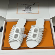 顶级品质(配高档飞机盒✈️)Hermes 爱马仕🐎 2026春夏新款 H家Noria凉拖鞋系列经典猪鼻子 顶级品质(配高档飞机盒✈️)Hermes 爱马仕🐎 2026春夏新款 H家Noria凉拖鞋系列经典猪鼻子