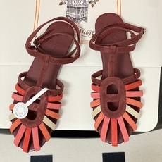 顶级品质(配高档飞机盒✈️)Hermes 爱马仕🐎 2026春夏新款 H家Nour凉鞋系列经典猪鼻子罗马 顶级品质(配高档飞机盒✈️)Hermes 爱马仕🐎 2026春夏新款 H家Nour凉鞋系列经典猪鼻子罗马