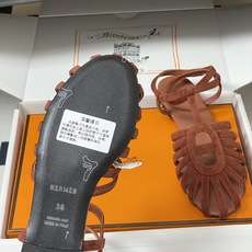 顶级品质(配高档飞机盒✈️)Hermes 爱马仕🐎 2026春夏新款 H家Nour凉鞋系列经典猪鼻子罗马 顶级品质(配高档飞机盒✈️)Hermes 爱马仕🐎 2026春夏新款 H家Nour凉鞋系列经典猪鼻子罗马