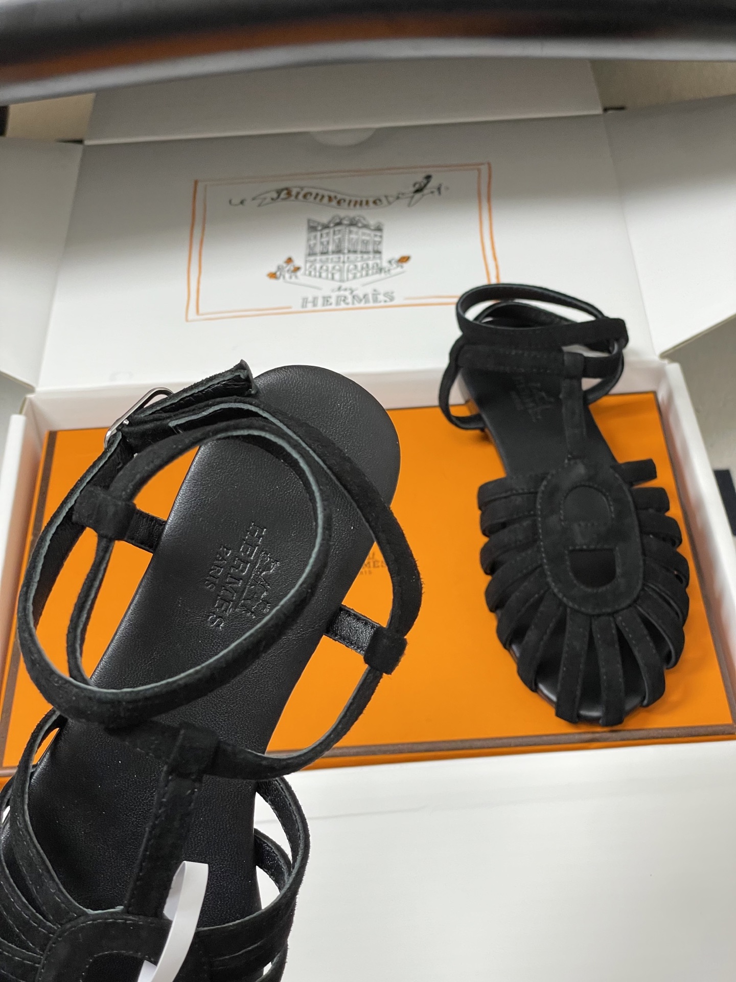 顶级品质(配高档飞机盒✈️)Hermes 爱马仕🐎 2026春夏新款 H家Nour凉鞋系列经典猪鼻子罗马 顶级品质(配高档飞机盒✈️)Hermes 爱马仕🐎 2026春夏新款 H家Nour凉鞋系列经典猪鼻子罗马