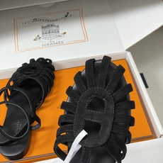 顶级品质(配高档飞机盒✈️)Hermes 爱马仕🐎 2026春夏新款 H家Nour凉鞋系列经典猪鼻子罗马 顶级品质(配高档飞机盒✈️)Hermes 爱马仕🐎 2026春夏新款 H家Nour凉鞋系列经典猪鼻子罗马