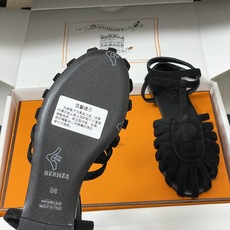 顶级品质(配高档飞机盒✈️)Hermes 爱马仕🐎 2026春夏新款 H家Nour凉鞋系列经典猪鼻子罗马 顶级品质(配高档飞机盒✈️)Hermes 爱马仕🐎 2026春夏新款 H家Nour凉鞋系列经典猪鼻子罗马