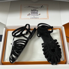 顶级品质(配高档飞机盒✈️)Hermes 爱马仕🐎 2026春夏新款 H家Nour凉鞋系列经典猪鼻子罗马 顶级品质(配高档飞机盒✈️)Hermes 爱马仕🐎 2026春夏新款 H家Nour凉鞋系列经典猪鼻子罗马
