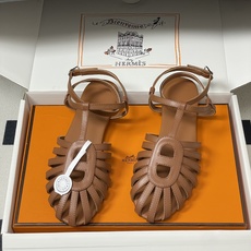 顶级品质(配高档飞机盒✈️)Hermes 爱马仕🐎 2026春夏新款 H家Nour凉鞋系列经典猪鼻子罗马 顶级品质(配高档飞机盒✈️)Hermes 爱马仕🐎 2026春夏新款 H家Nour凉鞋系列经典猪鼻子罗马