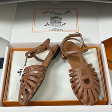 顶级品质(配高档飞机盒✈️)Hermes 爱马仕🐎 2026春夏新款 H家Nour凉鞋系列经典猪鼻子罗马 顶级品质(配高档飞机盒✈️)Hermes 爱马仕🐎 2026春夏新款 H家Nour凉鞋系列经典猪鼻子罗马