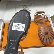 顶级品质(配高档飞机盒✈️)Hermes 爱马仕🐎 2026春夏新款 H家Nour凉鞋系列经典猪鼻子罗马 顶级品质(配高档飞机盒✈️)Hermes 爱马仕🐎 2026春夏新款 H家Nour凉鞋系列经典猪鼻子罗马
