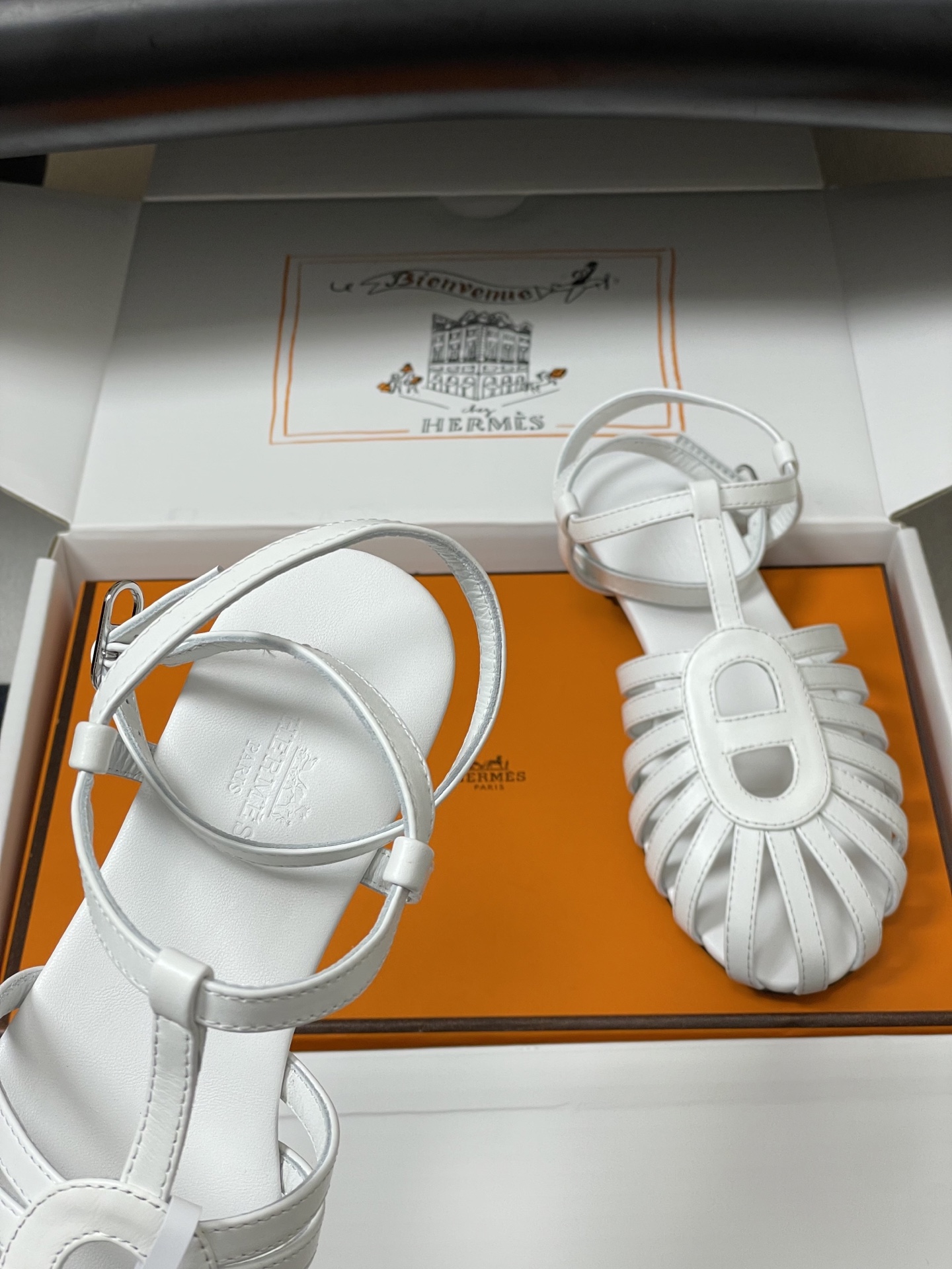顶级品质（配高档飞机盒✈️）Hermes 爱马仕🐎 2026春夏新款 H家Nour凉鞋系列经典猪鼻子罗马