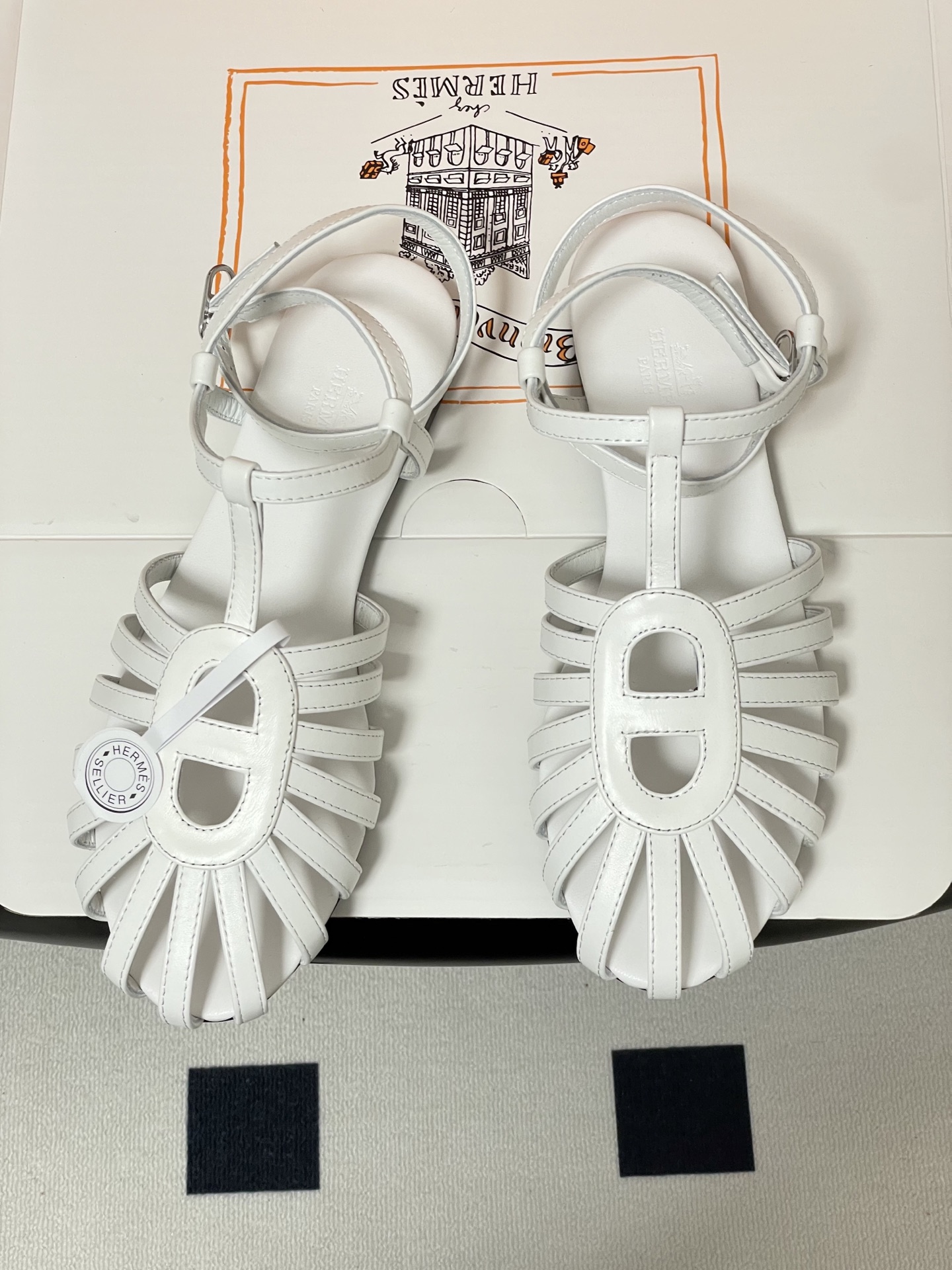 顶级品质（配高档飞机盒✈️）Hermes 爱马仕🐎 2026春夏新款 H家Nour凉鞋系列经典猪鼻子罗马