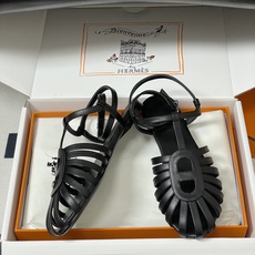 顶级品质(配高档飞机盒✈️)Hermes 爱马仕🐎 2026春夏新款 H家Nour凉鞋系列经典猪鼻子罗马 顶级品质(配高档飞机盒✈️)Hermes 爱马仕🐎 2026春夏新款 H家Nour凉鞋系列经典猪鼻子罗马