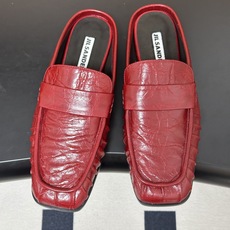 26ss 春夏新款JIL SANDER 吉尔桑达 方头褶皱穆勒鞋平底包头半拖鞋典型的穆勒鞋鞋型,属于一脚 26ss 春夏新款JIL SANDER 吉尔桑达 方头褶皱穆勒鞋平底包头半拖鞋典型的穆勒鞋鞋型,属于一脚
