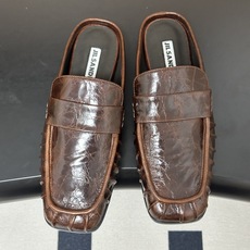 26ss 春夏新款JIL SANDER 吉尔桑达 方头褶皱穆勒鞋平底包头半拖鞋典型的穆勒鞋鞋型,属于一脚 26ss 春夏新款JIL SANDER 吉尔桑达 方头褶皱穆勒鞋平底包头半拖鞋典型的穆勒鞋鞋型,属于一脚