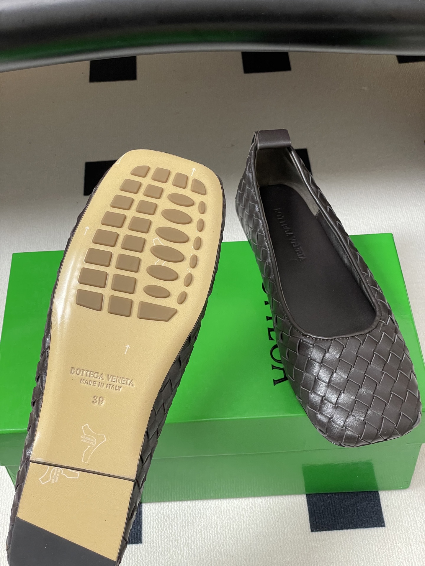 顶级品质BOTTEGA VENETA 葆蝶家 2026夏季新款 BV Charlotte 编织芭蕾舞鞋复