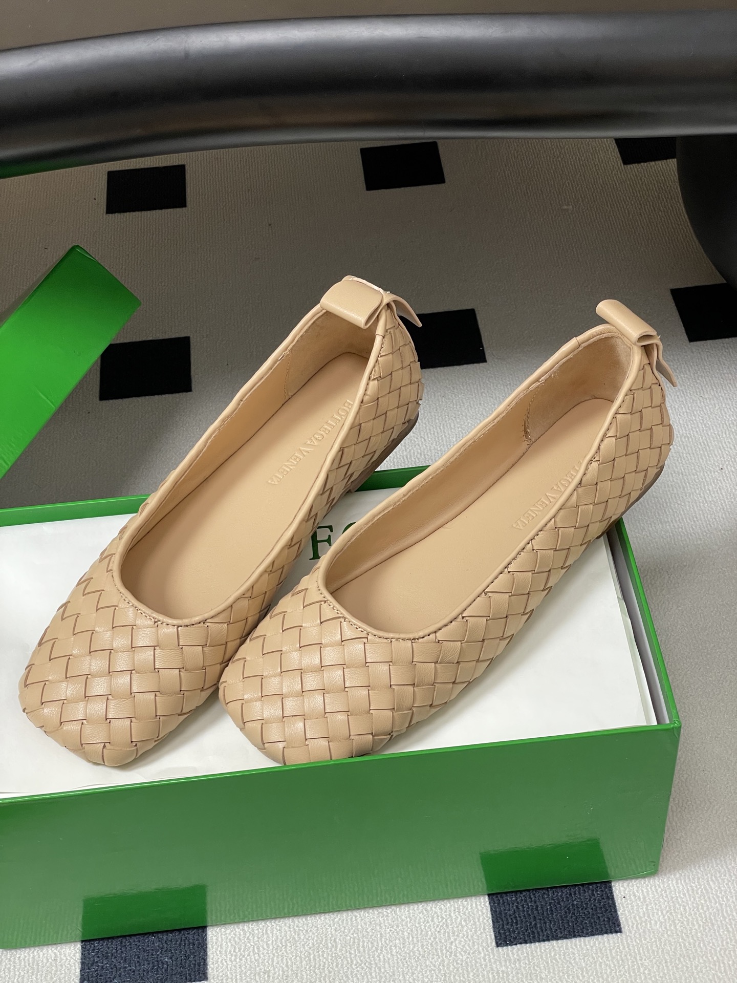 顶级品质BOTTEGA VENETA 葆蝶家 2026夏季新款 BV Charlotte 编织芭蕾舞鞋复