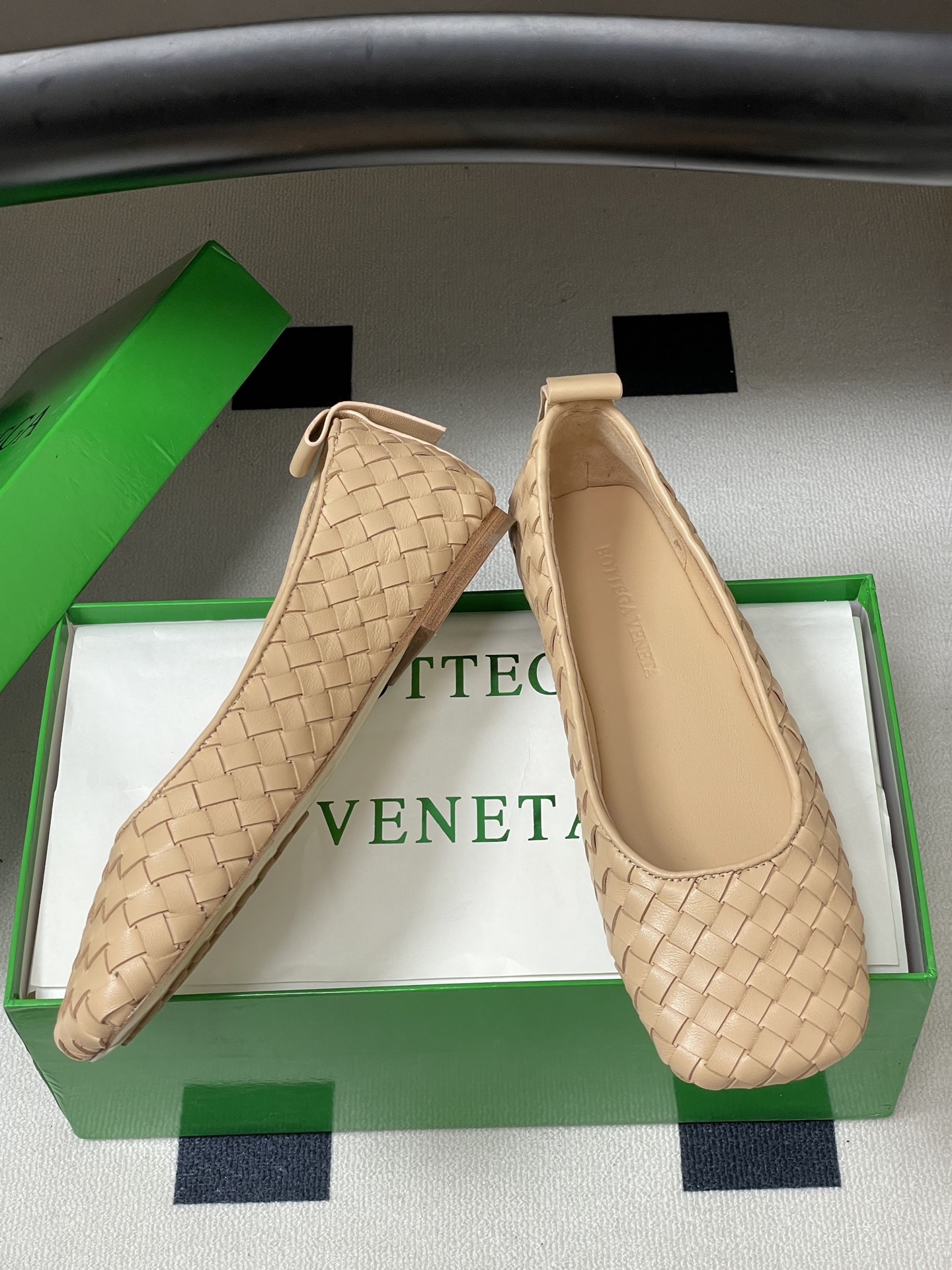 顶级品质BOTTEGA VENETA 葆蝶家 2026夏季新款 BV Charlotte 编织芭蕾舞鞋复