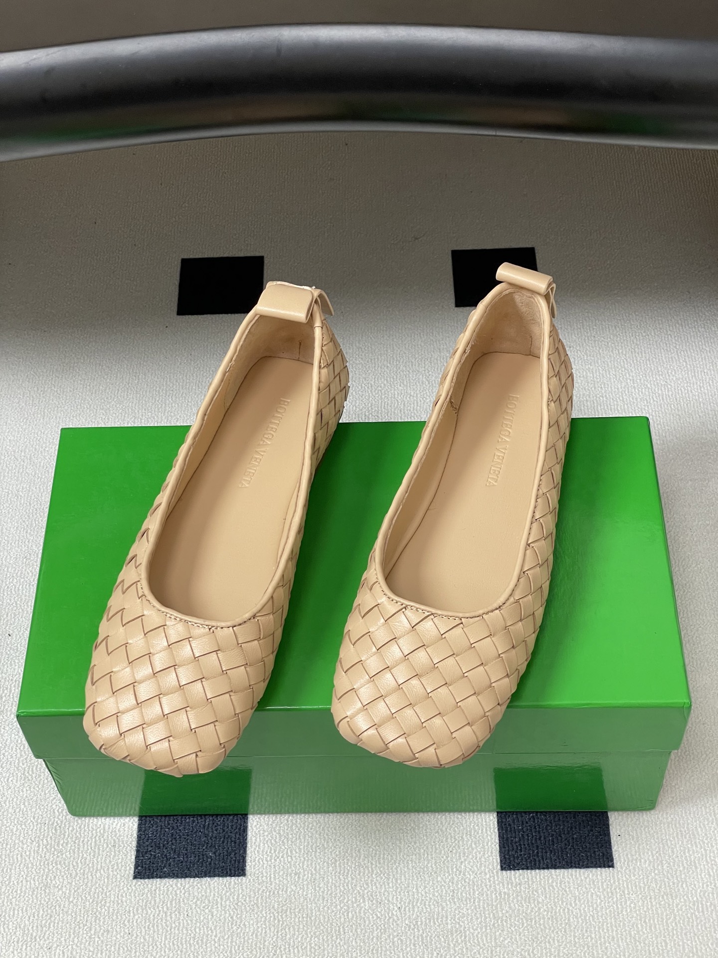 顶级品质BOTTEGA VENETA 葆蝶家 2026夏季新款 BV Charlotte 编织芭蕾舞鞋复