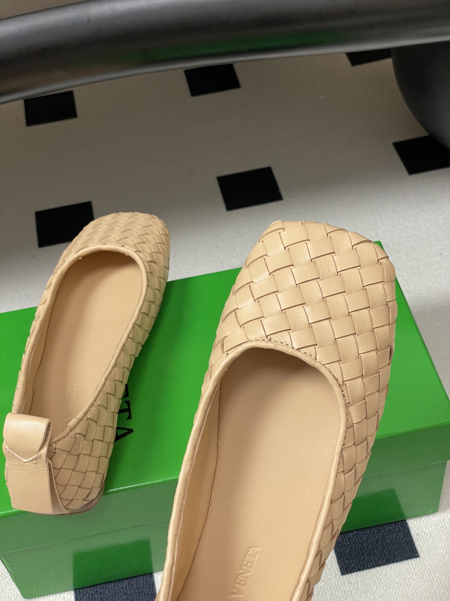 顶级品质BOTTEGA VENETA 葆蝶家 2026夏季新款 BV Charlotte 编织芭蕾舞鞋复