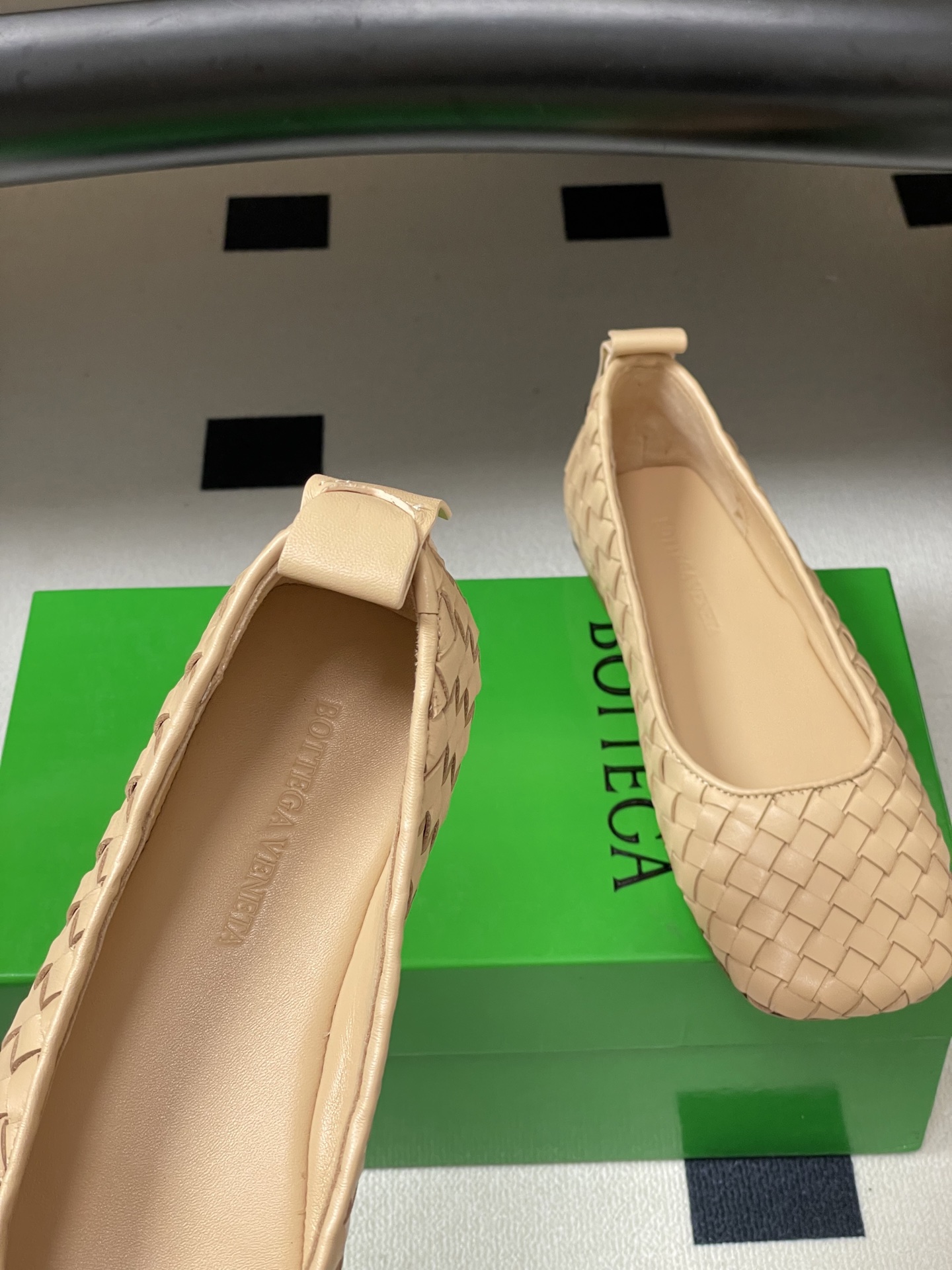 顶级品质BOTTEGA VENETA 葆蝶家 2026夏季新款 BV Charlotte 编织芭蕾舞鞋复