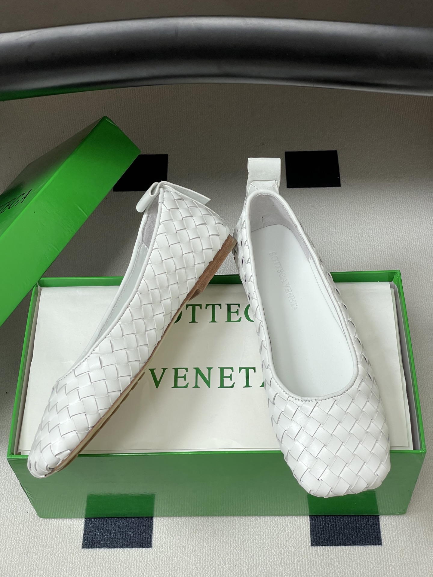 顶级品质BOTTEGA VENETA 葆蝶家 2026夏季新款 BV Charlotte 编织芭蕾舞鞋复