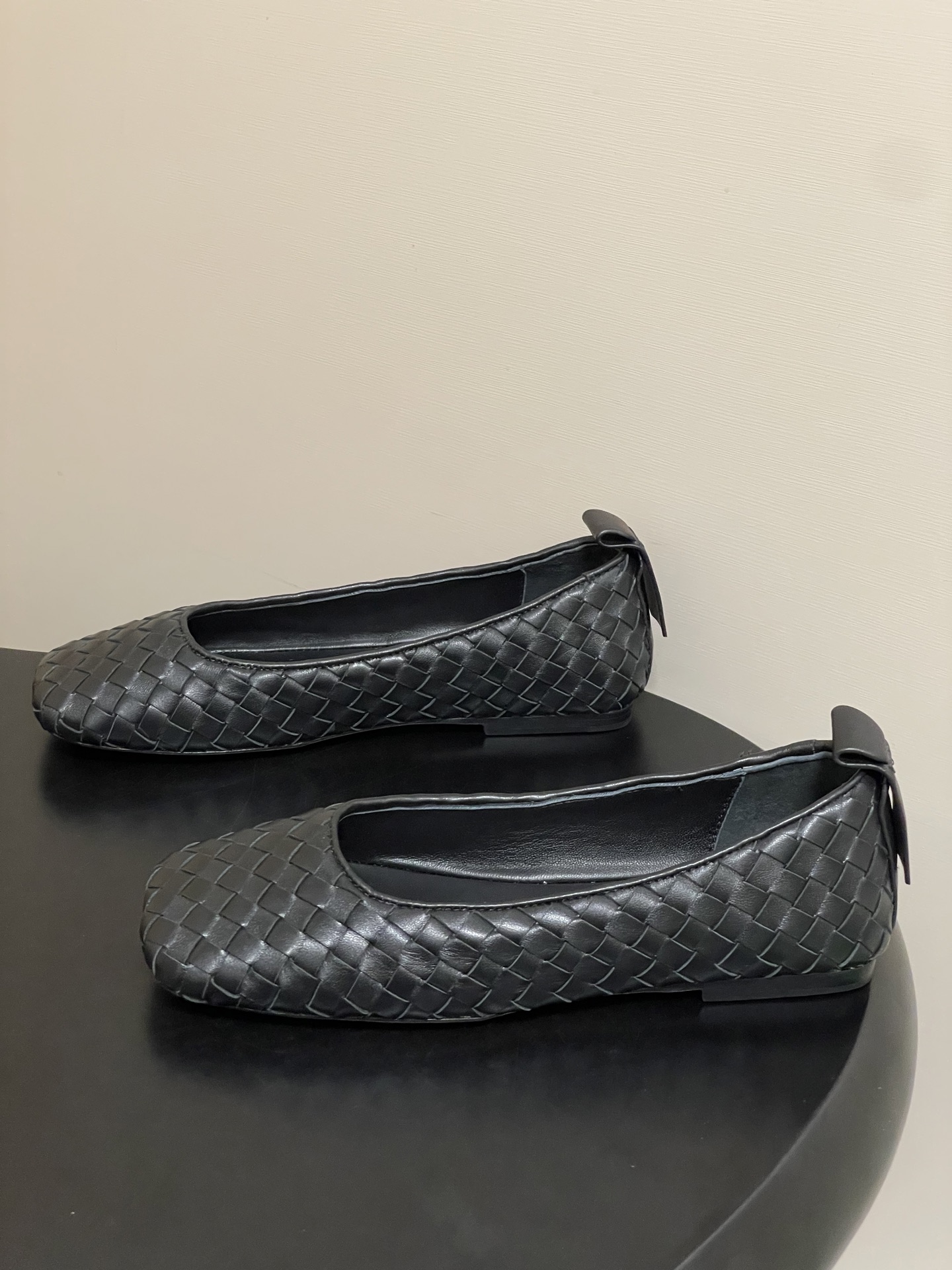 顶级品质BOTTEGA VENETA 葆蝶家 2026夏季新款 BV Charlotte 编织芭蕾舞鞋复