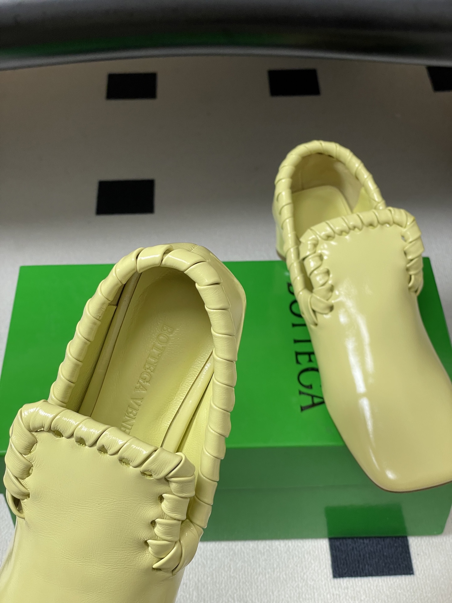 顶级品质BOTTEGA VENETA 葆蝶家 2026夏季新款 BV Sabato 高跟乐福鞋复古老钱风