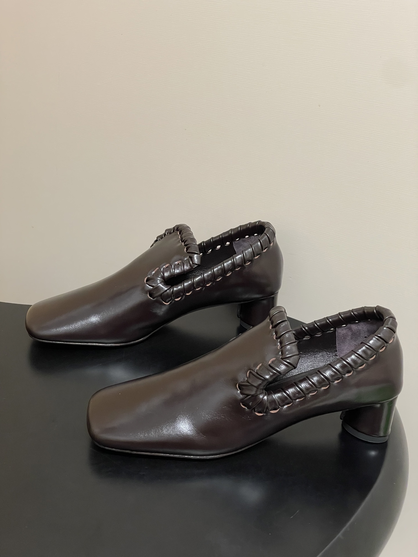 顶级品质BOTTEGA VENETA 葆蝶家 2026夏季新款 BV Sabato 高跟乐福鞋复古老钱风