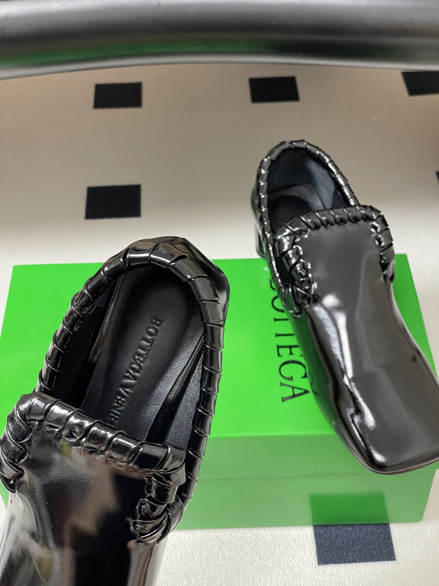 顶级品质BOTTEGA VENETA 葆蝶家 2026夏季新款 BV Sabato 高跟乐福鞋复古老钱风