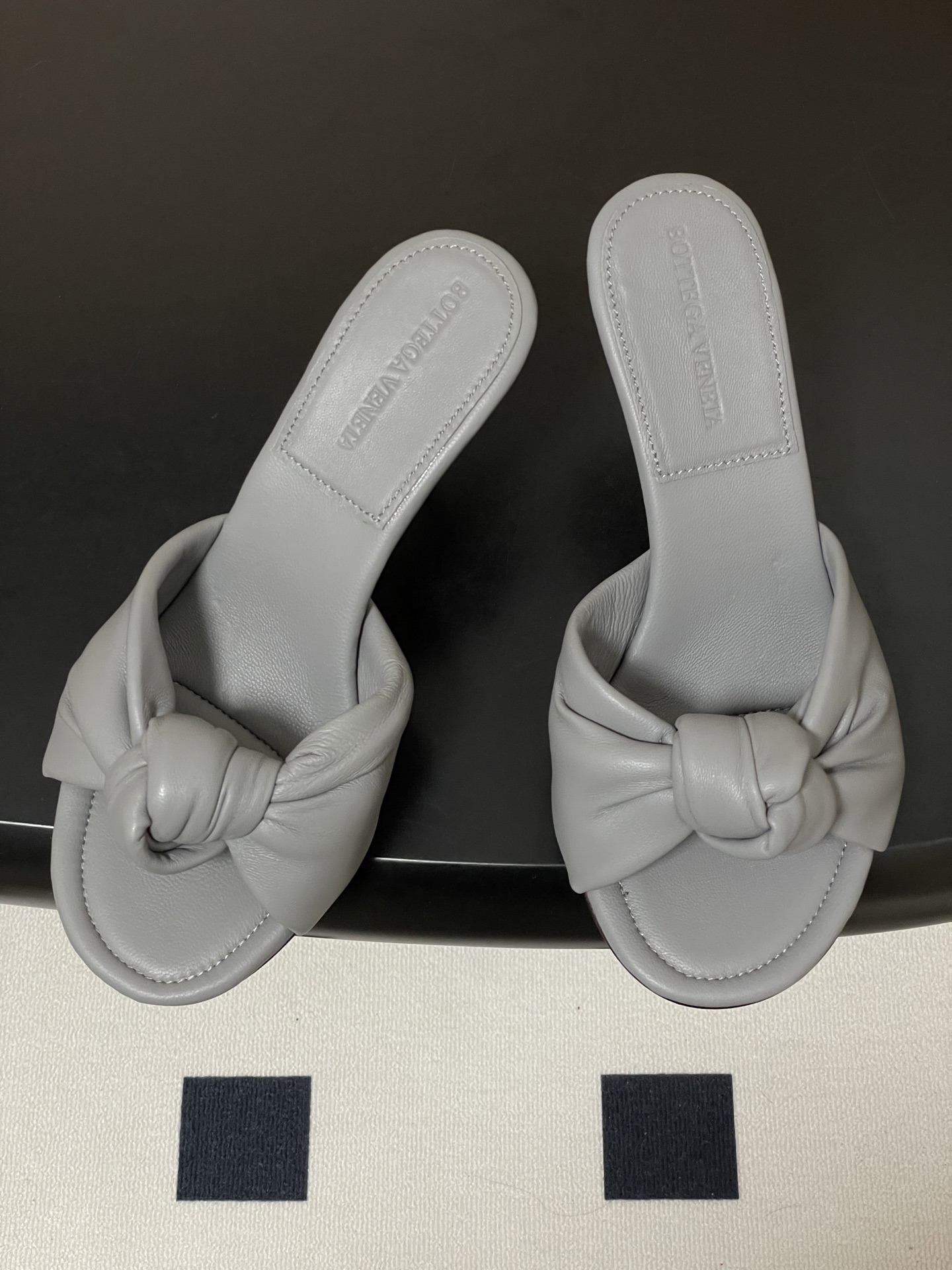顶级品质BOTTEGA VENETA 葆蝶家 2026夏季新款 BV Cherry打结穆勒拖鞋系列细高跟