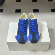 2026 春夏新款 JIL SANDER X Puma 吉尔桑达联名款低帮德训休闲鞋以品牌标志性的极简美 2026 春夏新款 JIL SANDER X Puma 吉尔桑达联名款低帮德训休闲鞋以品牌标志性的极简美