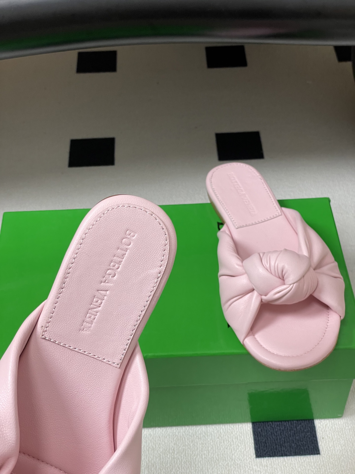 顶级品质BOTTEGA VENETA 葆蝶家 2026夏季新款 BV Cherry打结穆勒拖鞋系列细高跟