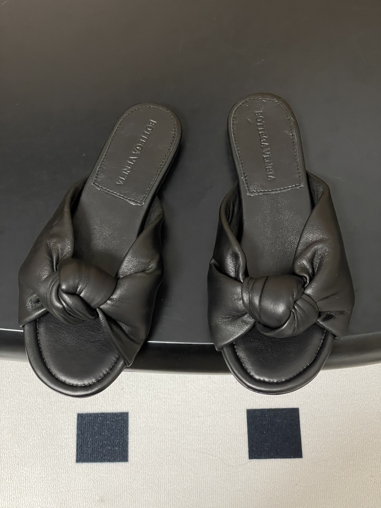 顶级品质BOTTEGA VENETA 葆蝶家 2026夏季新款 BV Cherry打结穆勒拖鞋系列细高跟