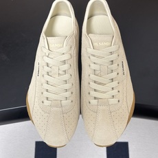 2026 春夏新款 JIL SANDER X Puma 吉尔桑达联名款低帮德训休闲鞋以品牌标志性的极简美 2026 春夏新款 JIL SANDER X Puma 吉尔桑达联名款低帮德训休闲鞋以品牌标志性的极简美