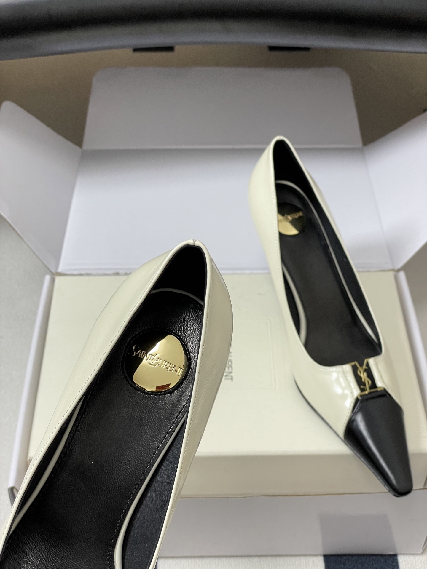 顶级品质(配高档飞机盒✈️)Saint Laurent 圣罗兰fw26 new arrival~ YSL 顶级品质(配高档飞机盒✈️)Saint Laurent 圣罗兰fw26 new arrival~ YSL