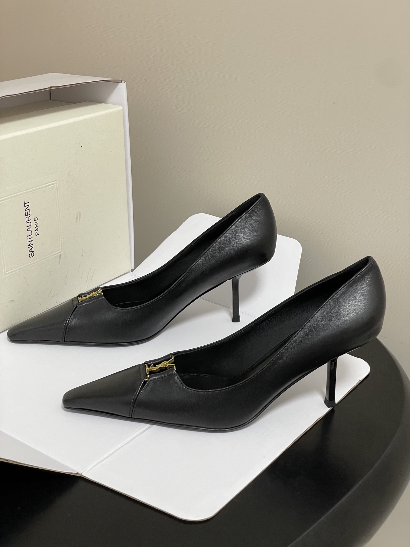 顶级品质(配高档飞机盒✈️)Saint Laurent 圣罗兰fw26 new arrival~ YSL 顶级品质(配高档飞机盒✈️)Saint Laurent 圣罗兰fw26 new arrival~ YSL