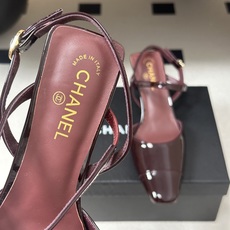 Chanel 香奈儿2026春夏新款 小香26A高跟露跟凉鞋方头漆皮后绊带凉鞋自带复古活力感的方头漆皮后 Chanel 香奈儿2026春夏新款 小香26A高跟露跟凉鞋方头漆皮后绊带凉鞋自带复古活力感的方头漆皮后