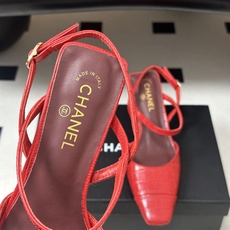 Chanel 香奈儿2026春夏新款 小香26A高跟露跟凉鞋方头漆皮后绊带凉鞋自带复古活力感的方头漆皮后 Chanel 香奈儿2026春夏新款 小香26A高跟露跟凉鞋方头漆皮后绊带凉鞋自带复古活力感的方头漆皮后