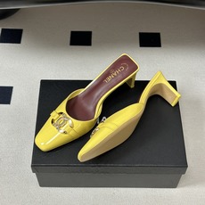 Chanel 香奈儿2026春夏新款 小香26A高跟穆勒鞋方头漆皮带跟凉拖鞋自带复古活力感的方头漆皮凉拖 Chanel 香奈儿2026春夏新款 小香26A高跟穆勒鞋方头漆皮带跟凉拖鞋自带复古活力感的方头漆皮凉拖