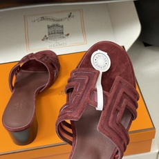顶级品质(配高档飞机盒✈️)Hermes 爱马仕🐎 经典款 Oran凉鞋系列 2026H家最新版面🆕麂皮 顶级品质(配高档飞机盒✈️)Hermes 爱马仕🐎 经典款 Oran凉鞋系列 2026H家最新版面🆕麂皮