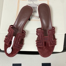 顶级品质(配高档飞机盒✈️)Hermes 爱马仕🐎 经典款 Oran凉鞋系列 2026H家最新版面🆕麂皮 顶级品质(配高档飞机盒✈️)Hermes 爱马仕🐎 经典款 Oran凉鞋系列 2026H家最新版面🆕麂皮