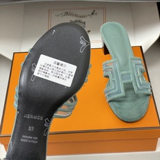 顶级品质(配高档飞机盒✈️)Hermes 爱马仕🐎 经典款 Oran凉鞋系列 2026H家最新版面🆕麂皮 顶级品质(配高档飞机盒✈️)Hermes 爱马仕🐎 经典款 Oran凉鞋系列 2026H家最新版面🆕麂皮