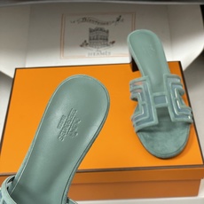 顶级品质(配高档飞机盒✈️)Hermes 爱马仕🐎 经典款 Oran凉鞋系列 2026H家最新版面🆕麂皮 顶级品质(配高档飞机盒✈️)Hermes 爱马仕🐎 经典款 Oran凉鞋系列 2026H家最新版面🆕麂皮