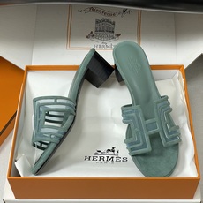 顶级品质(配高档飞机盒✈️)Hermes 爱马仕🐎 经典款 Oran凉鞋系列 2026H家最新版面🆕麂皮 顶级品质(配高档飞机盒✈️)Hermes 爱马仕🐎 经典款 Oran凉鞋系列 2026H家最新版面🆕麂皮
