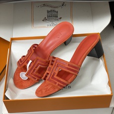 顶级品质(配高档飞机盒✈️)Hermes 爱马仕🐎 经典款 Oran凉鞋系列 2026H家最新版面🆕麂皮 顶级品质(配高档飞机盒✈️)Hermes 爱马仕🐎 经典款 Oran凉鞋系列 2026H家最新版面🆕麂皮